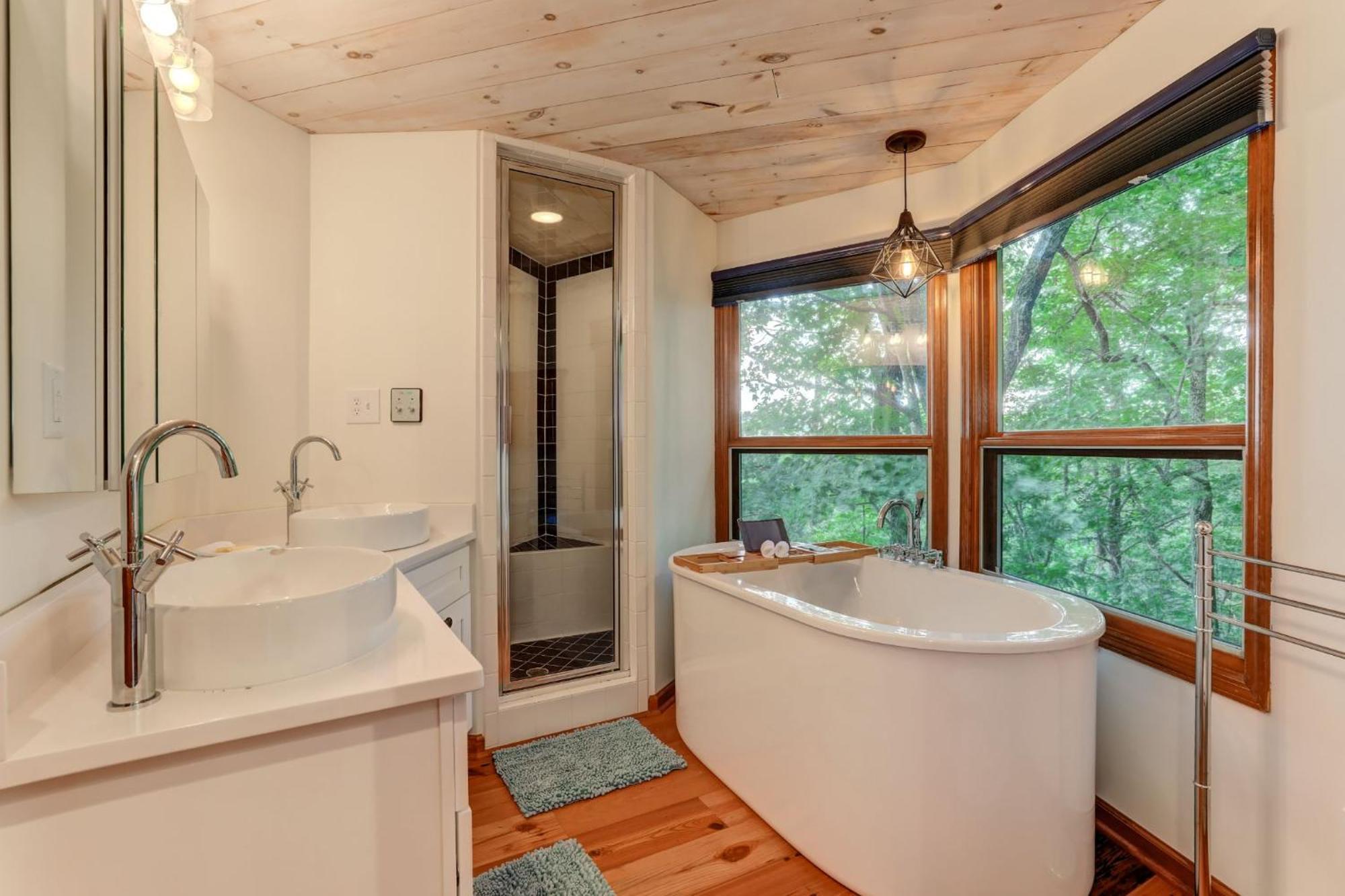 Falken Haus - Relax In Seclusion With Panoramic Lake Views 贾斯珀 外观 照片