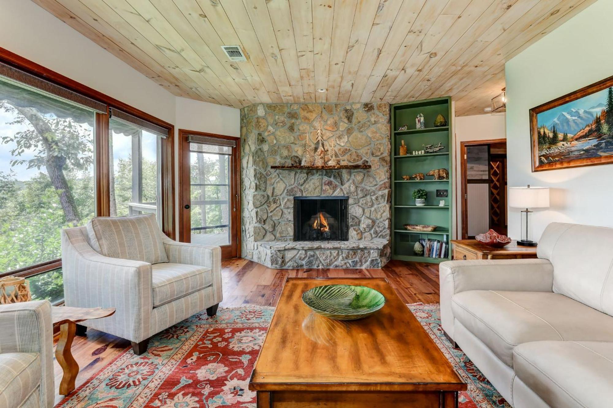 Falken Haus - Relax In Seclusion With Panoramic Lake Views 贾斯珀 外观 照片